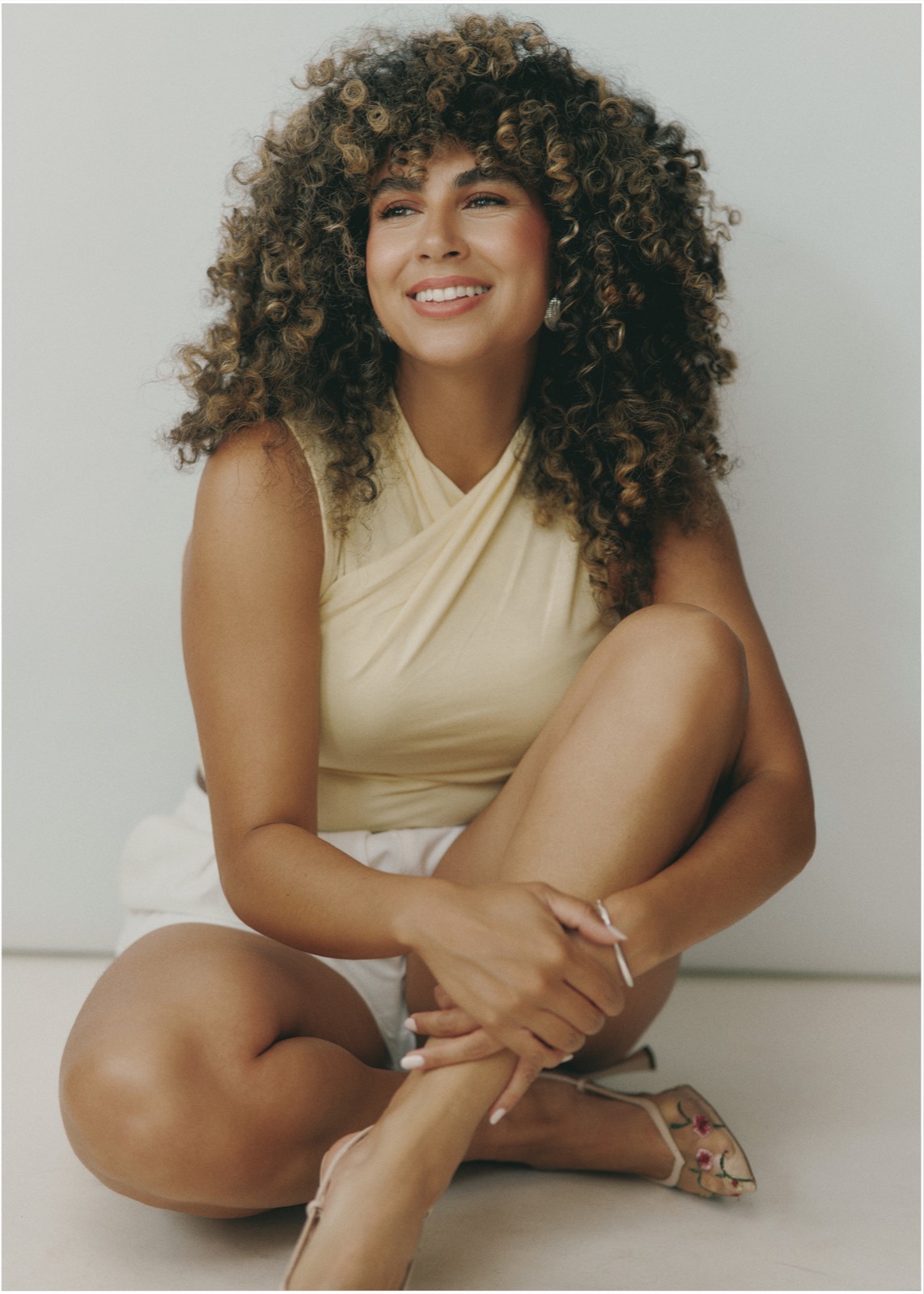 Tori Cross — summer editorial seated